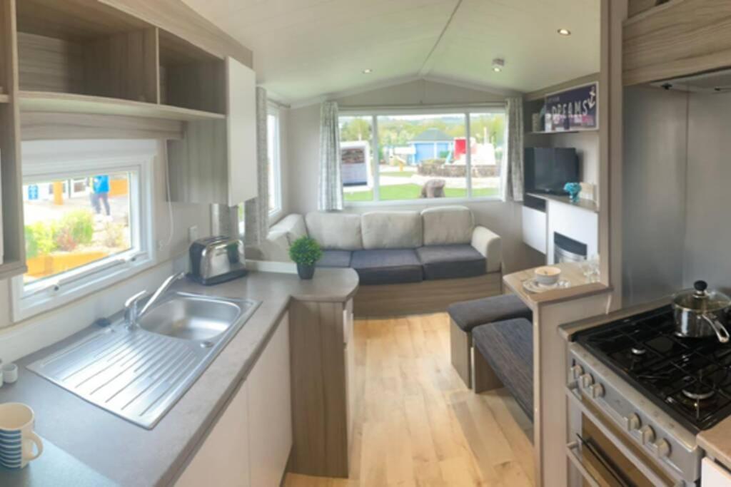 Presthaven Cozy Retreat Lägenhet Prestatyn Exteriör bild