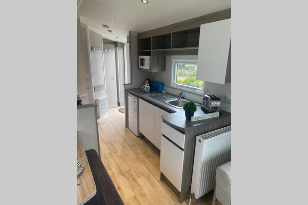 Presthaven Cozy Retreat Lägenhet Prestatyn Exteriör bild